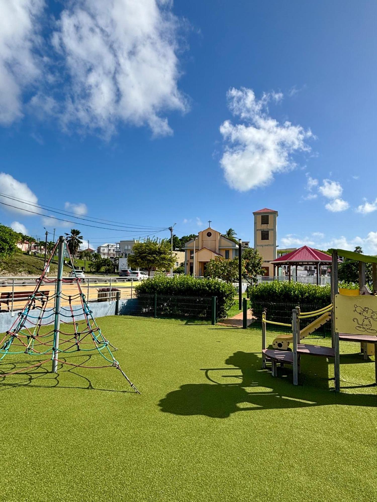 Gite Tournesol - A 2 Min De La Plage Et Du Bourg Anse-Bertrand Exterior foto
